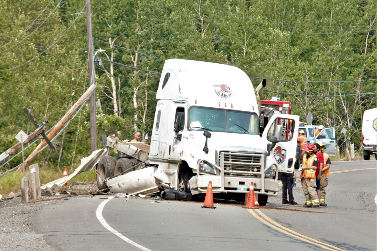 102 Accident Today: Traffic Advisory: Highway 102 Southbound Closed Following Multi-Vehicle Collision as Emergency Crews Respond to Scene